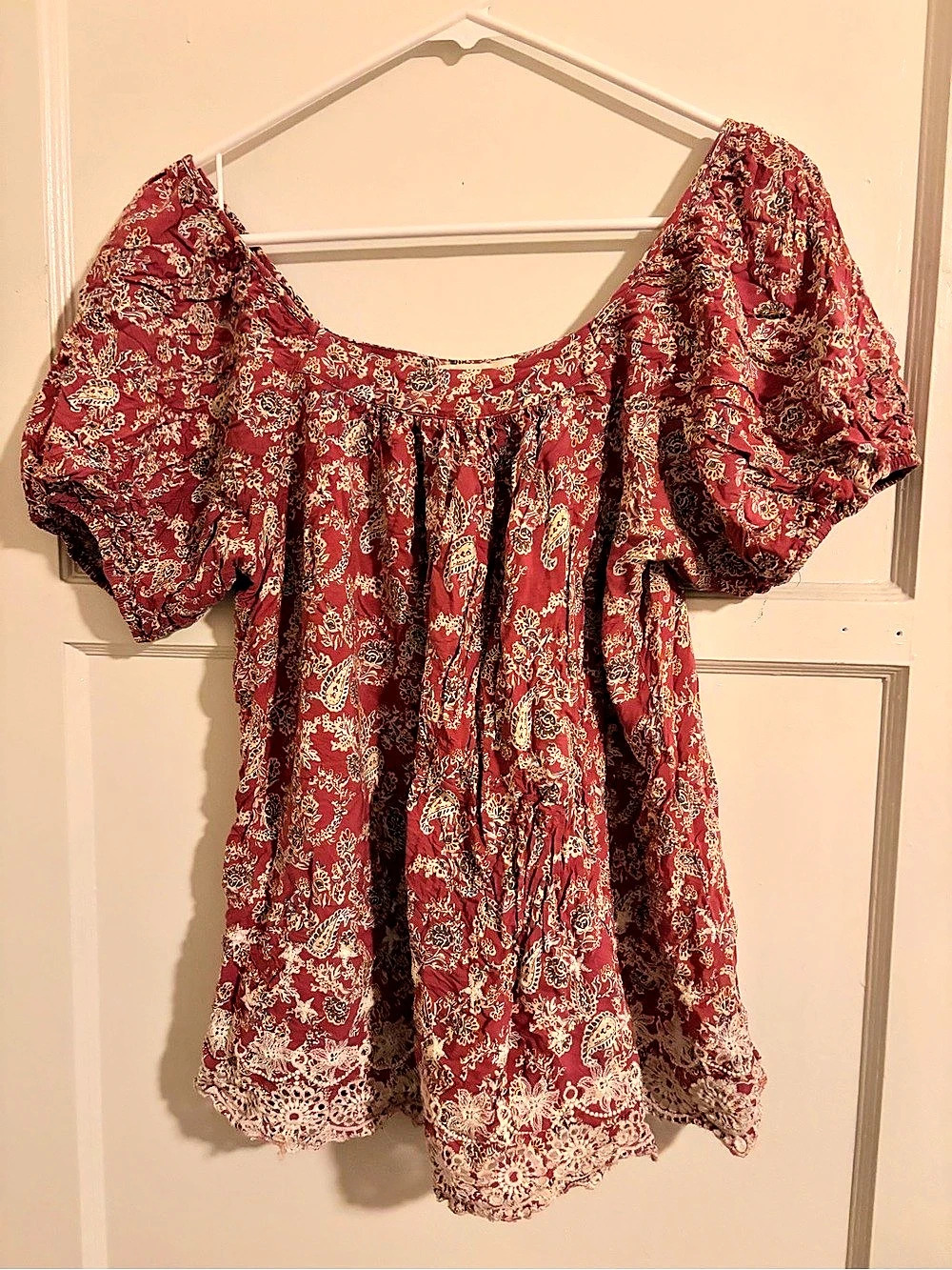 Solitaire Blouse floral Size Medium
